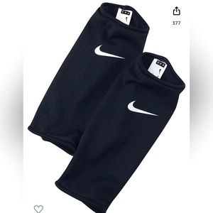 Nike NWT Guard Lock (shin guards)